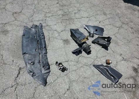 1999 Mercury Cougar V6 из США, поврежденный, VIN 1ZWFT61L7X5652018